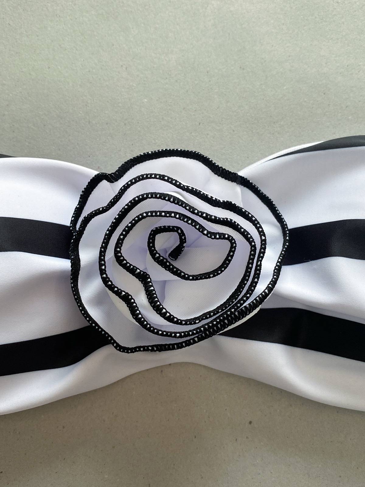 Elegant White Striped Bandeau Bikini with Floral Accent