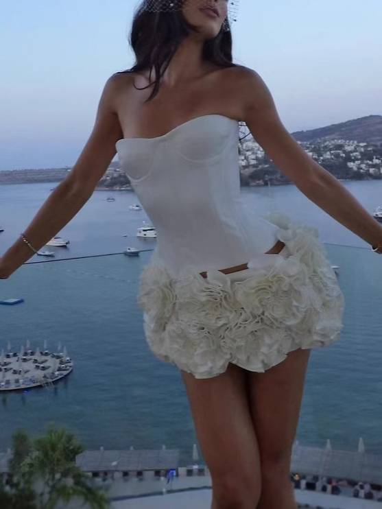 3D Floral Embroidered Mini Skirt