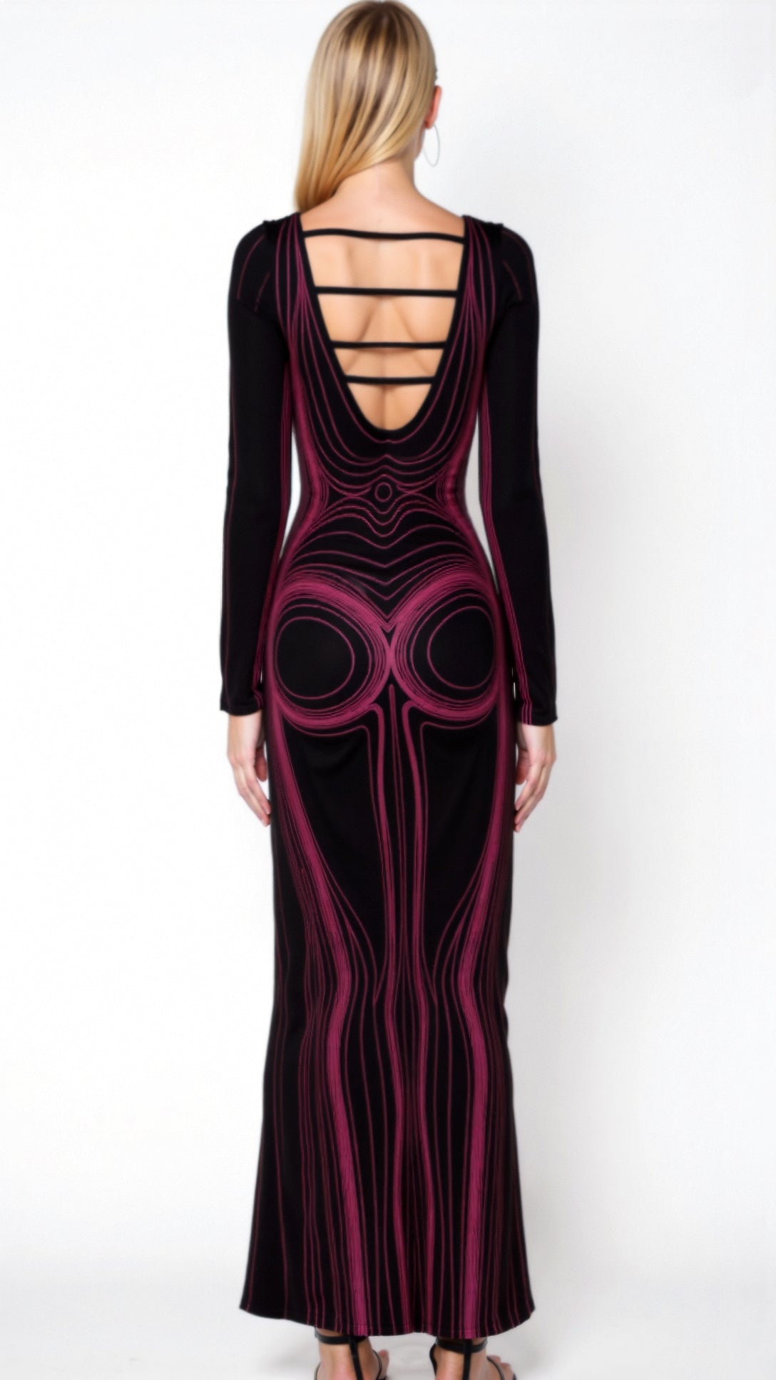 Xiomara, figure-hugging maxi dress